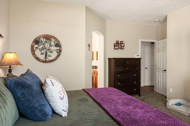 7424 Cedar Waxwing Place NW, Albuquerque, NM 87114