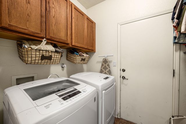 7424 Cedar Waxwing Place NW, Albuquerque, NM 87114