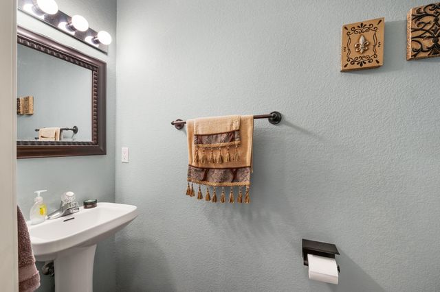7424 Cedar Waxwing Place NW, Albuquerque, NM 87114