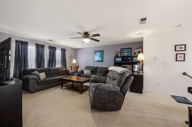 7424 Cedar Waxwing Place NW, Albuquerque, NM 87114