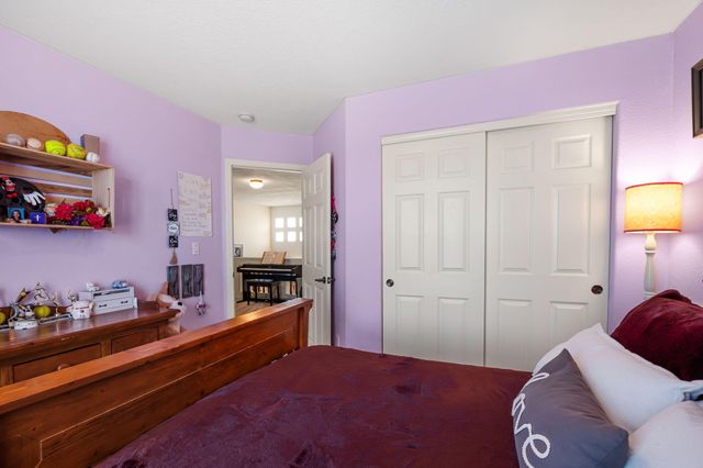 7424 Cedar Waxwing Place NW, Albuquerque, NM 87114