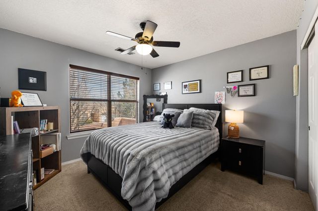 7424 Cedar Waxwing Place NW, Albuquerque, NM 87114