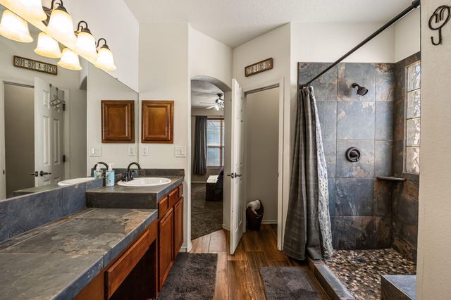 7424 Cedar Waxwing Place NW, Albuquerque, NM 87114