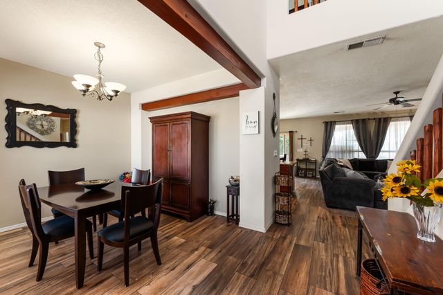 7424 Cedar Waxwing Place NW, Albuquerque, NM 87114