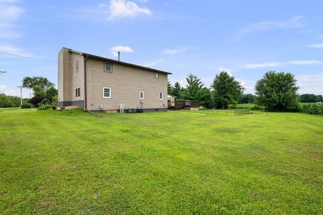 1814 Big Island Parkway, Rock Island, IL 61201