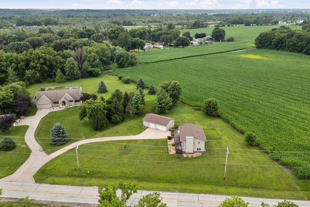 1814 Big Island Parkway, Rock Island, IL 61201