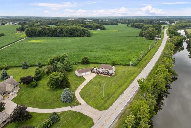 1814 Big Island Parkway, Rock Island, IL 61201