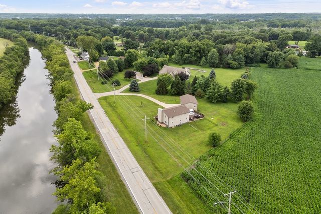 1814 Big Island Parkway, Rock Island, IL 61201