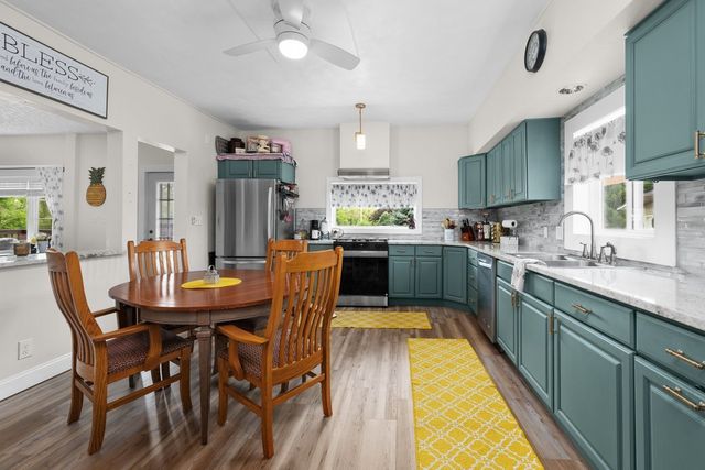 1814 Big Island Parkway, Rock Island, IL 61201