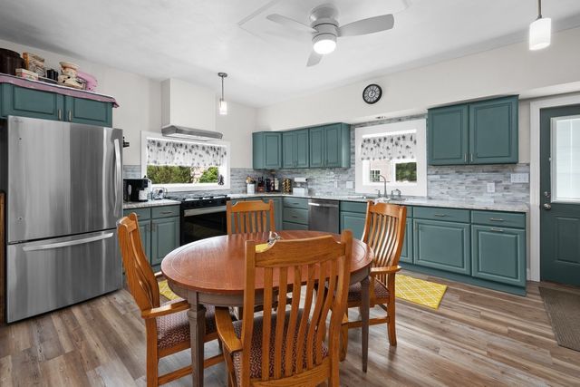 1814 Big Island Parkway, Rock Island, IL 61201