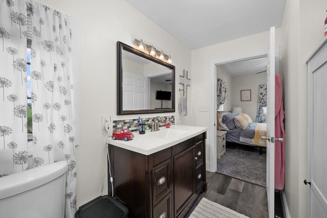 1814 Big Island Parkway, Rock Island, IL 61201