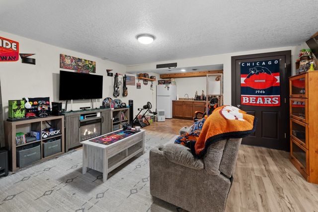 1814 Big Island Parkway, Rock Island, IL 61201