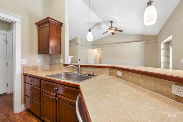 608 Braden Ct, Twin Falls, ID 83301