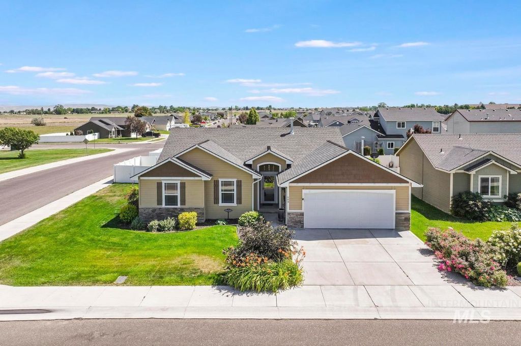 608 Braden Ct, Twin Falls, ID 83301