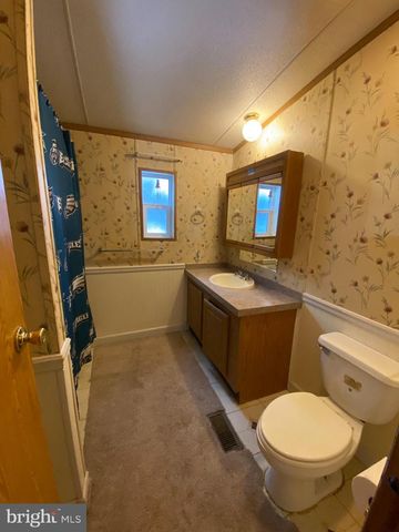 57 RIDGEDALE AVE, New Providence, PA 17560