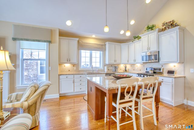 12 Briar Ridge Drive 12, Bethel, CT 06801