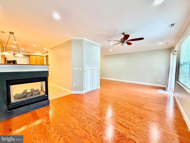 17 MILLER CIR, Pennington, NJ 08534