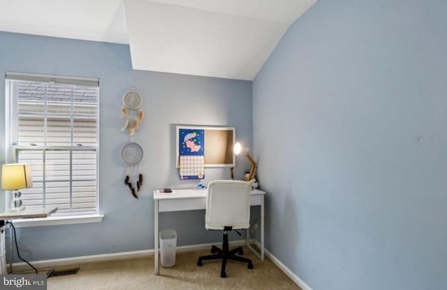 17 MILLER CIR, Pennington, NJ 08534