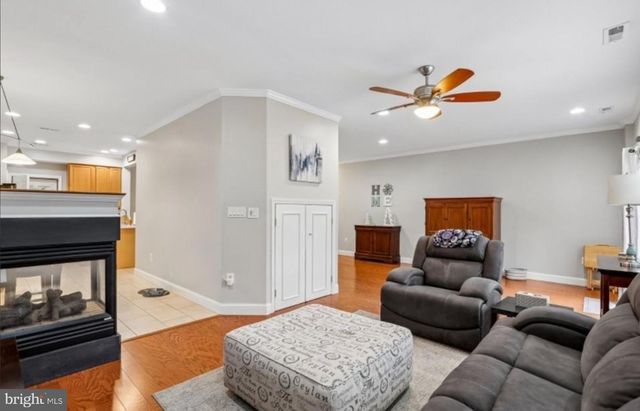 17 MILLER CIR, Pennington, NJ 08534