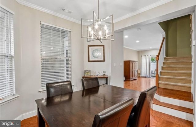 17 MILLER CIR, Pennington, NJ 08534