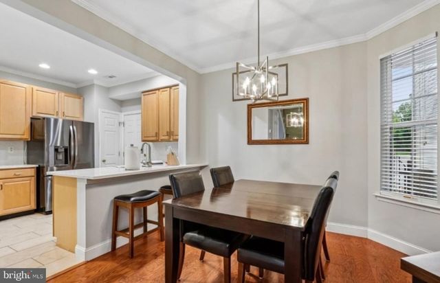 17 MILLER CIR, Pennington, NJ 08534