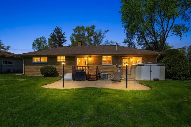 3605 Anne Street, Mchenry, IL 60050