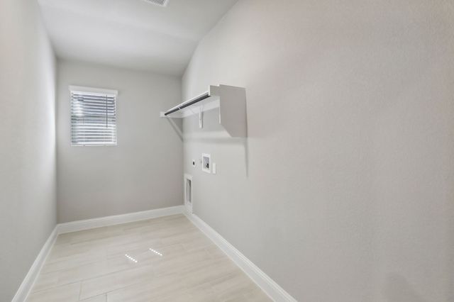 2214 Mustang Way, Seagoville, TX 75159