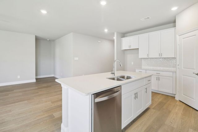 2214 Mustang Way, Seagoville, TX 75159