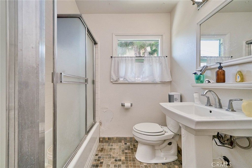 Image 10 of property listing at 21901 Ladeene Avenue, Torrance, CA 90503