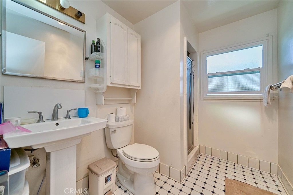 Image 16 of property listing at 21901 Ladeene Avenue, Torrance, CA 90503