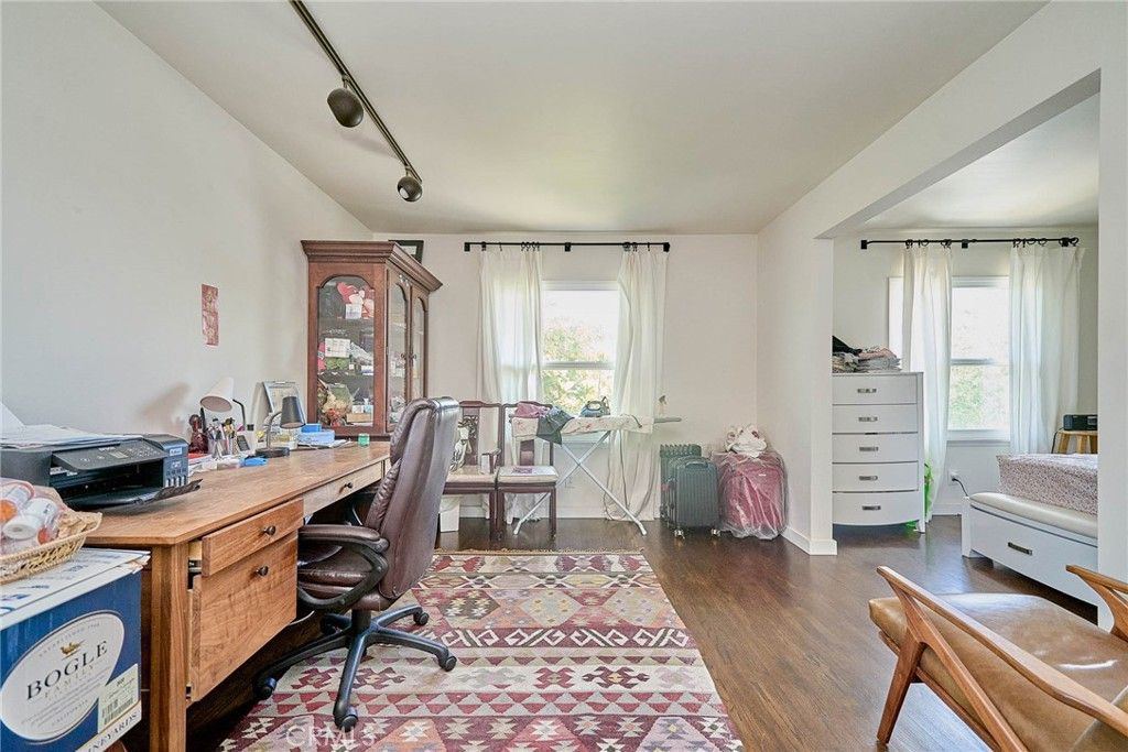 Image 18 of property listing at 21901 Ladeene Avenue, Torrance, CA 90503