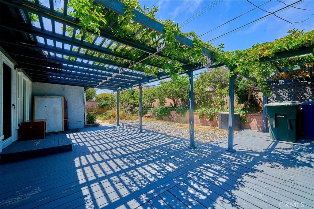 Image 3 of property listing at 21901 Ladeene Avenue, Torrance, CA 90503