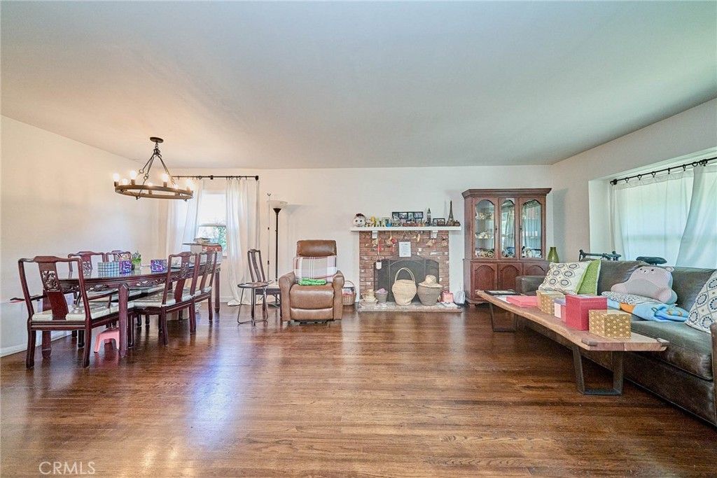 Image 4 of property listing at 21901 Ladeene Avenue, Torrance, CA 90503