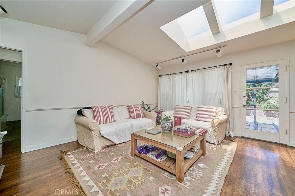 Image 9 of property listing at 21901 Ladeene Avenue, Torrance, CA 90503