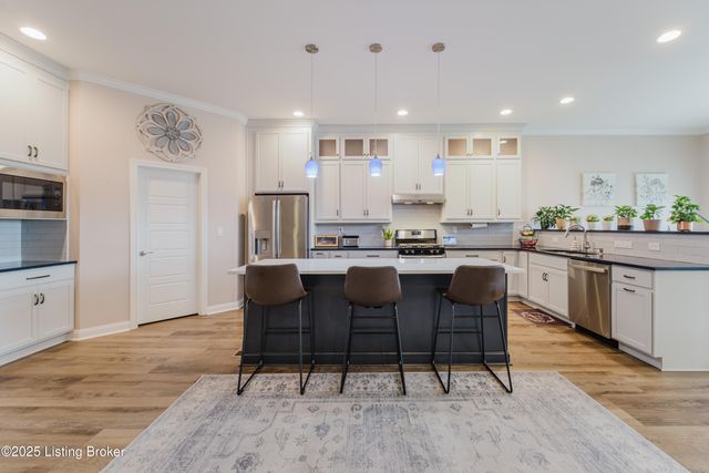 6366 Clore Ln, Crestwood, KY 40014