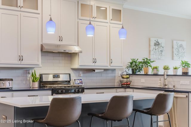 6366 Clore Ln, Crestwood, KY 40014