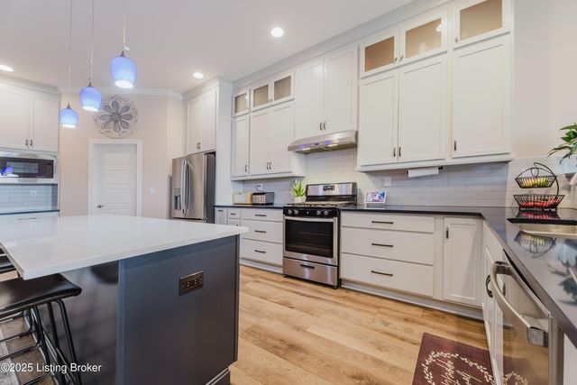 6366 Clore Ln, Crestwood, KY 40014