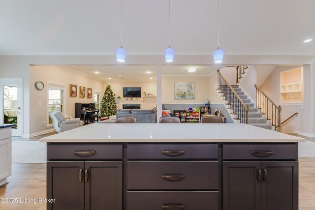 6366 Clore Ln, Crestwood, KY 40014