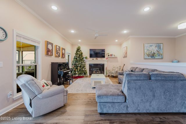 6366 Clore Ln, Crestwood, KY 40014