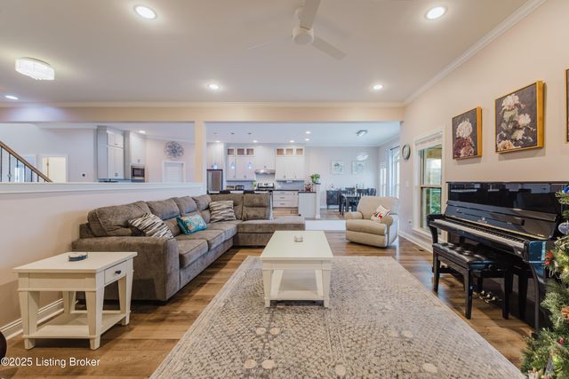 6366 Clore Ln, Crestwood, KY 40014