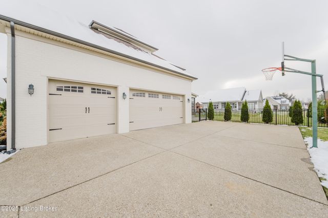 6366 Clore Ln, Crestwood, KY 40014