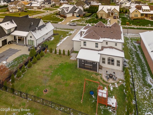 6366 Clore Ln, Crestwood, KY 40014