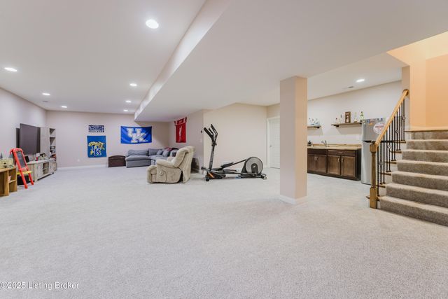 6366 Clore Ln, Crestwood, KY 40014