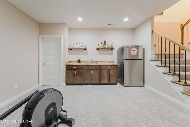 6366 Clore Ln, Crestwood, KY 40014