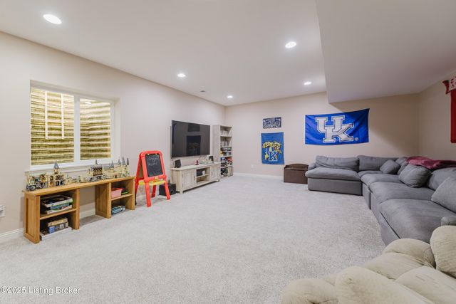 6366 Clore Ln, Crestwood, KY 40014