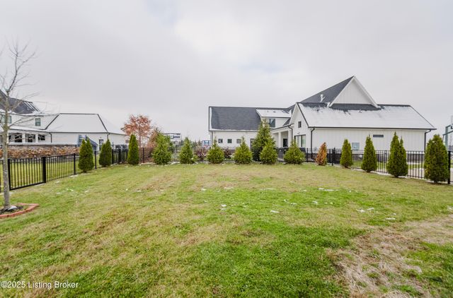 6366 Clore Ln, Crestwood, KY 40014