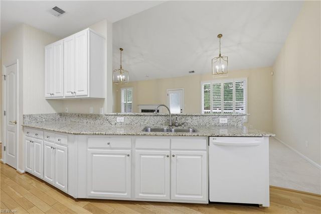 2420 Treyson TRL, Virginia Beach, VA 23456