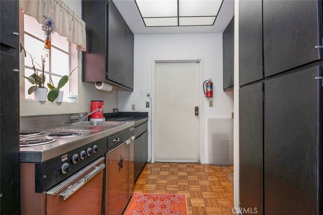 208 S Louise Street, Glendale, CA 91205