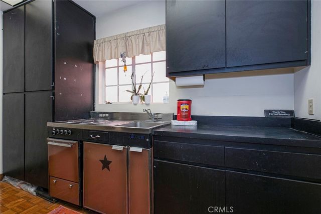 208 S Louise Street, Glendale, CA 91205