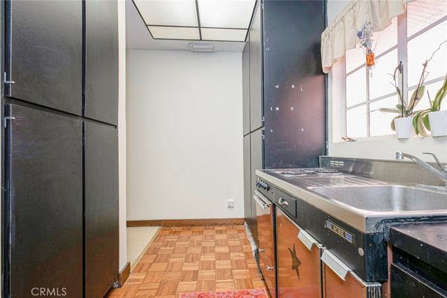 208 S Louise Street, Glendale, CA 91205
